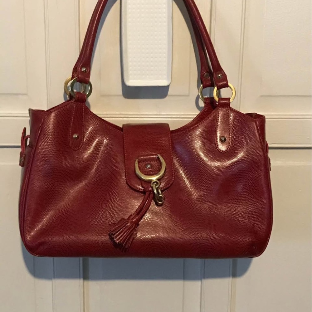 Muska Milano 100% Italian Leather Bag excellent condition. Red